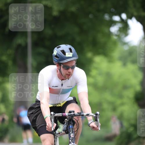 15.06.2025 - 7 Türme Triathlon Yannick Fuchs http://msf.ph/oto/8053624 15.06.2025 13:44:29 Radfahren 1078 meine-sportfotos.de