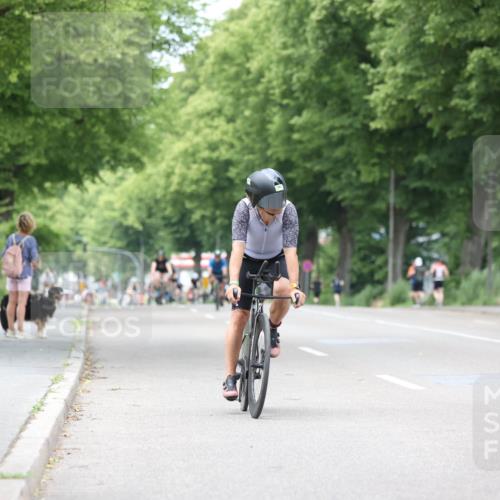 15.06.2025 - 7 Türme Triathlon Yannick Fuchs http://msf.ph/oto/8053640 15.06.2025 13:44:37 Radfahren  meine-sportfotos.de