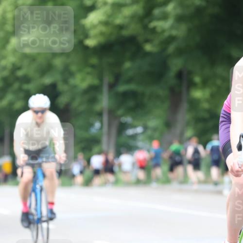 15.06.2025 - 7 Türme Triathlon Yannick Fuchs http://msf.ph/oto/8053697 15.06.2025 13:45:16 Radfahren 617 meine-sportfotos.de