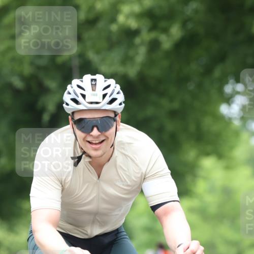 15.06.2025 - 7 Türme Triathlon Yannick Fuchs http://msf.ph/oto/8053701 15.06.2025 13:45:17 Radfahren 1160 meine-sportfotos.de