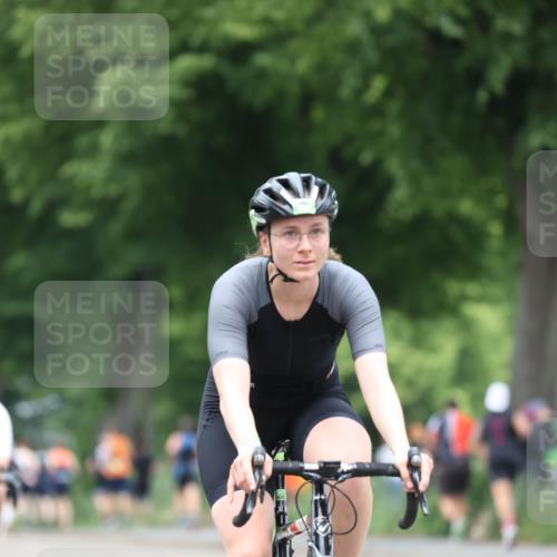 15.06.2025 - 7 Türme Triathlon Yannick Fuchs http://msf.ph/oto/8053707 15.06.2025 13:45:25 Radfahren  meine-sportfotos.de