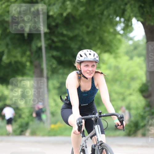 15.06.2025 - 7 Türme Triathlon Yannick Fuchs http://msf.ph/oto/8053746 15.06.2025 13:45:46 Radfahren  meine-sportfotos.de