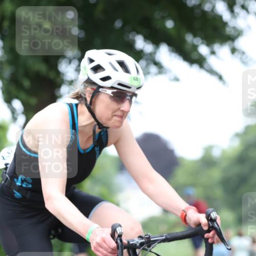 15.06.2025 - 7 Türme Triathlon Yannick Fuchs http://msf.ph/oto/8053756 15.06.2025 13:45:49 Radfahren 521 meine-sportfotos.de