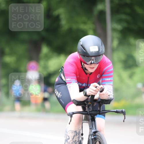15.06.2025 - 7 Türme Triathlon Yannick Fuchs http://msf.ph/oto/8053766 15.06.2025 13:46:12 Radfahren 903 meine-sportfotos.de