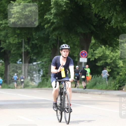 15.06.2025 - 7 Türme Triathlon Yannick Fuchs http://msf.ph/oto/8053800 15.06.2025 13:46:28 Radfahren  meine-sportfotos.de
