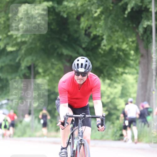 15.06.2025 - 7 Türme Triathlon Yannick Fuchs http://msf.ph/oto/8053916 15.06.2025 13:47:36 Radfahren  meine-sportfotos.de