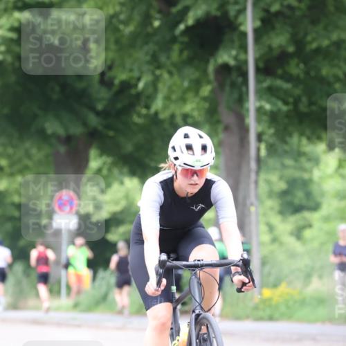 15.06.2025 - 7 Türme Triathlon Yannick Fuchs http://msf.ph/oto/8053927 15.06.2025 13:47:47 Radfahren 925 meine-sportfotos.de
