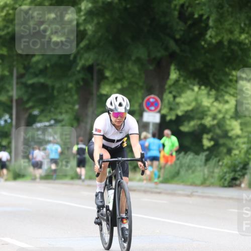 15.06.2025 - 7 Türme Triathlon Yannick Fuchs http://msf.ph/oto/8054035 15.06.2025 13:48:38 Radfahren  meine-sportfotos.de
