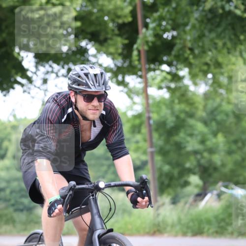 15.06.2025 - 7 Türme Triathlon Yannick Fuchs http://msf.ph/oto/8054045 15.06.2025 13:48:43 Radfahren  meine-sportfotos.de