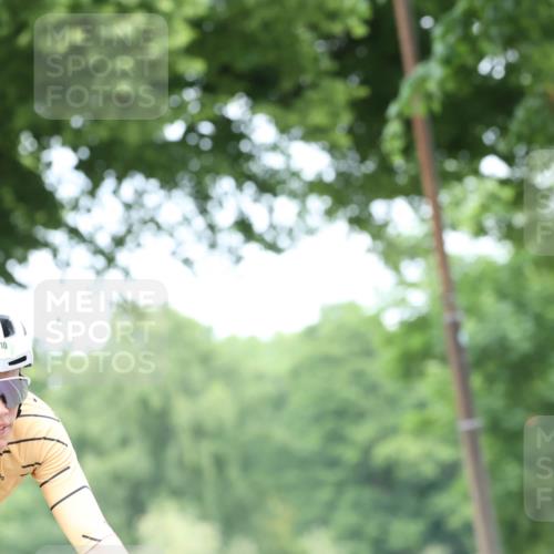 15.06.2025 - 7 Türme Triathlon Yannick Fuchs http://msf.ph/oto/8054051 15.06.2025 13:48:45 Radfahren 810 meine-sportfotos.de