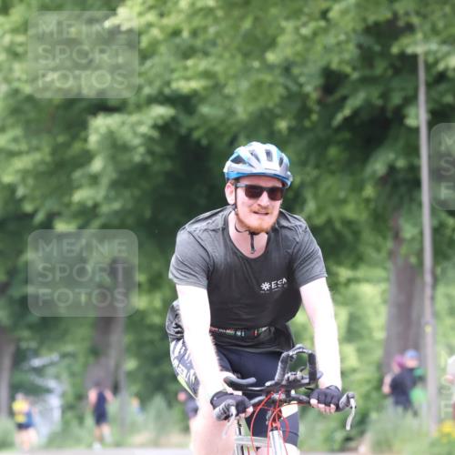 15.06.2025 - 7 Türme Triathlon Yannick Fuchs http://msf.ph/oto/8054105 15.06.2025 13:49:08 Radfahren  meine-sportfotos.de