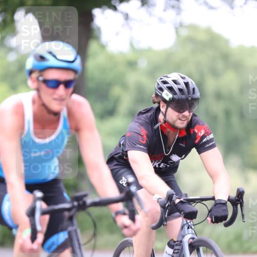 15.06.2025 - 7 Türme Triathlon Yannick Fuchs http://msf.ph/oto/8054136 15.06.2025 13:49:36 Radfahren 297 meine-sportfotos.de