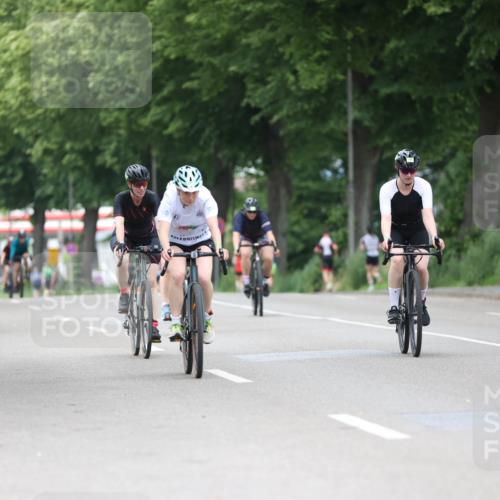 15.06.2025 - 7 Türme Triathlon Yannick Fuchs http://msf.ph/oto/8054194 15.06.2025 13:50:17 Radfahren  meine-sportfotos.de