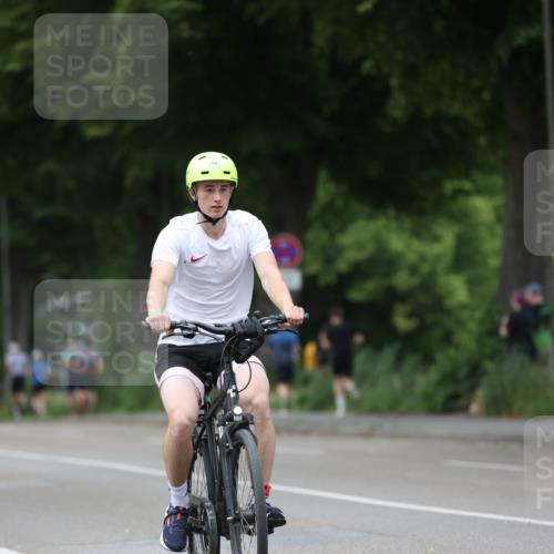 15.06.2025 - 7 Türme Triathlon Yannick Fuchs http://msf.ph/oto/8054246 15.06.2025 13:50:43 Radfahren  meine-sportfotos.de
