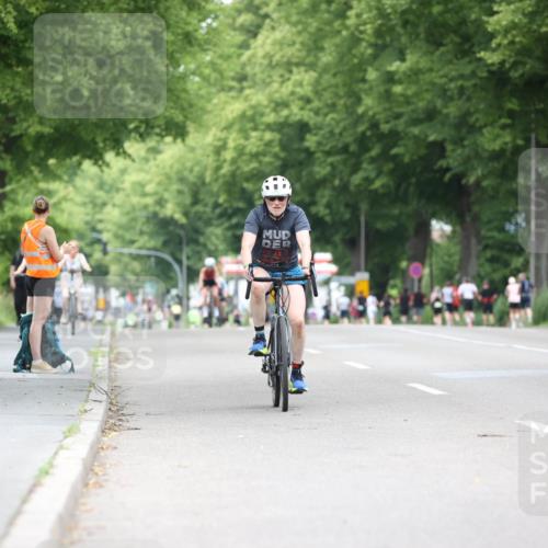 15.06.2025 - 7 Türme Triathlon Yannick Fuchs http://msf.ph/oto/8054308 15.06.2025 13:51:40 Radfahren  meine-sportfotos.de