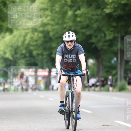 15.06.2025 - 7 Türme Triathlon Yannick Fuchs http://msf.ph/oto/8054312 15.06.2025 13:51:41 Radfahren  meine-sportfotos.de