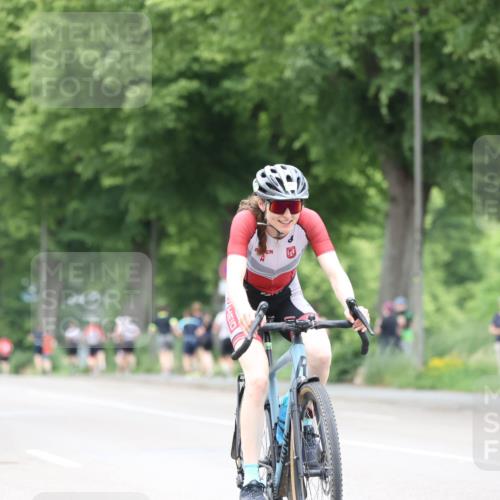 15.06.2025 - 7 Türme Triathlon Yannick Fuchs http://msf.ph/oto/8054337 15.06.2025 13:51:55 Radfahren  meine-sportfotos.de