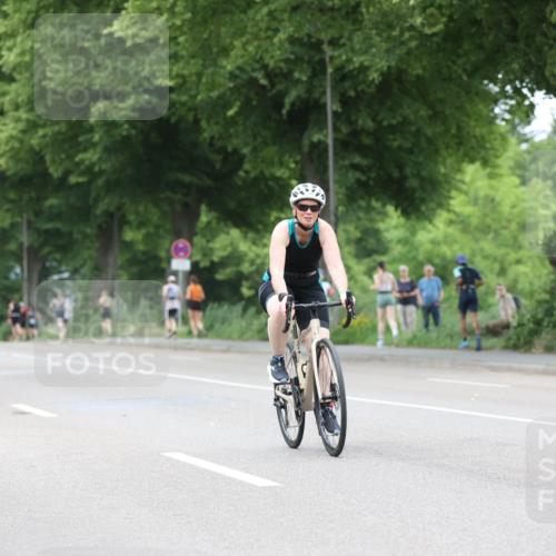 15.06.2025 - 7 Türme Triathlon Yannick Fuchs http://msf.ph/oto/8054398 15.06.2025 13:52:33 Radfahren  meine-sportfotos.de