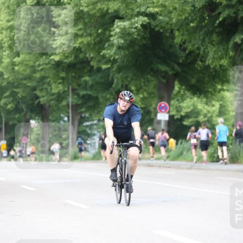 15.06.2025 - 7 Türme Triathlon Yannick Fuchs http://msf.ph/oto/8054434 15.06.2025 13:52:59 Radfahren  meine-sportfotos.de