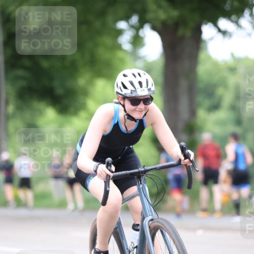 15.06.2025 - 7 Türme Triathlon Yannick Fuchs http://msf.ph/oto/8054485 15.06.2025 13:53:24 Radfahren 819 meine-sportfotos.de