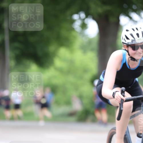 15.06.2025 - 7 Türme Triathlon Yannick Fuchs http://msf.ph/oto/8054486 15.06.2025 13:53:24 Radfahren 819 meine-sportfotos.de