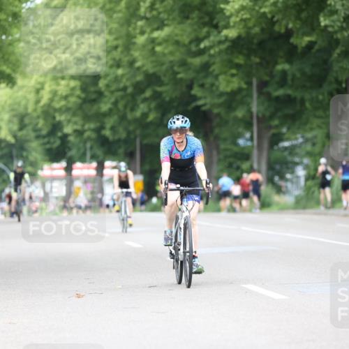 15.06.2025 - 7 Türme Triathlon Yannick Fuchs http://msf.ph/oto/8054538 15.06.2025 13:54:07 Radfahren  meine-sportfotos.de