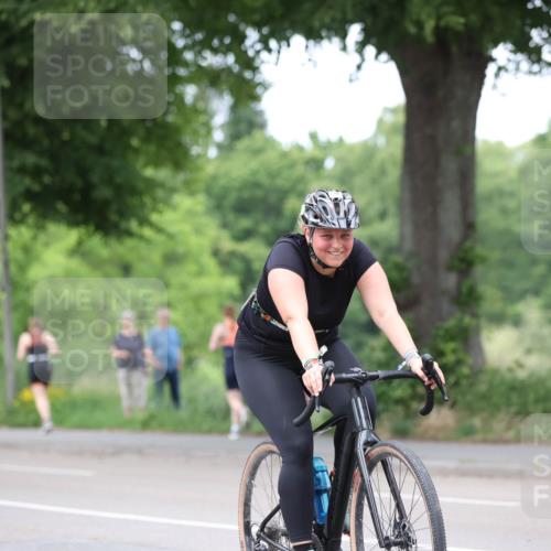 15.06.2025 - 7 Türme Triathlon Yannick Fuchs http://msf.ph/oto/8054720 15.06.2025 13:57:40 Radfahren  meine-sportfotos.de
