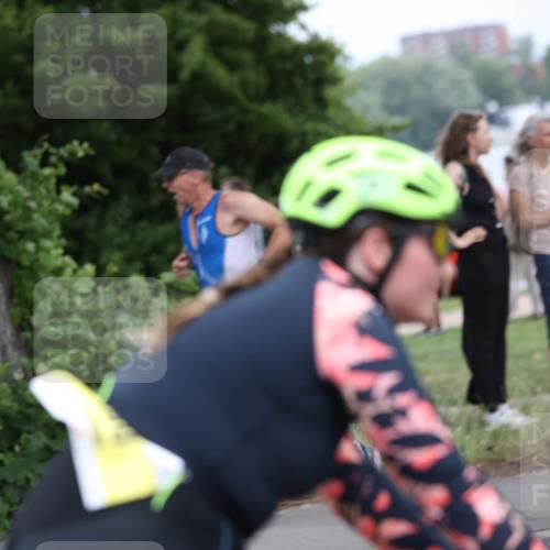 15.06.2025 - 7 Türme Triathlon Yannick Fuchs http://msf.ph/oto/8054742 15.06.2025 13:58:08 Radfahren  meine-sportfotos.de