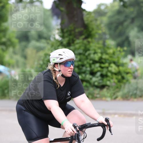 15.06.2025 - 7 Türme Triathlon Yannick Fuchs http://msf.ph/oto/8054757 15.06.2025 13:58:34 Radfahren 714 meine-sportfotos.de
