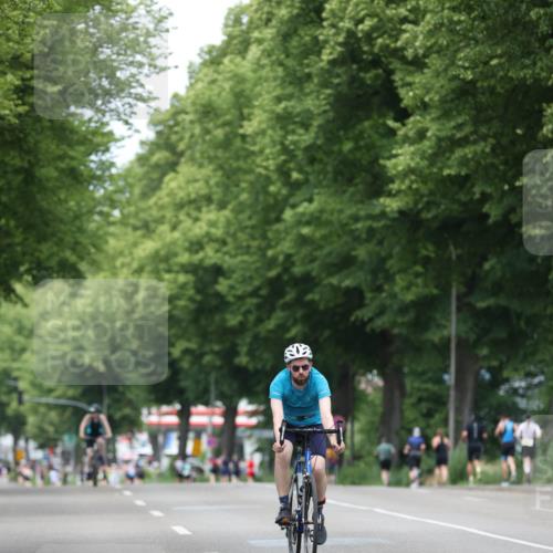 15.06.2025 - 7 Türme Triathlon Yannick Fuchs http://msf.ph/oto/8054772 15.06.2025 13:59:16 Radfahren  meine-sportfotos.de