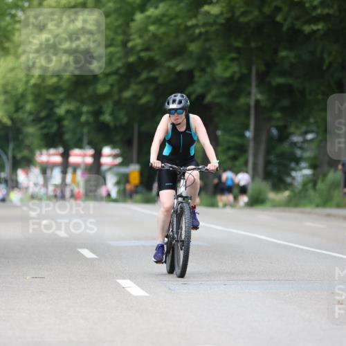 15.06.2025 - 7 Türme Triathlon Yannick Fuchs http://msf.ph/oto/8054779 15.06.2025 13:59:23 Radfahren  meine-sportfotos.de