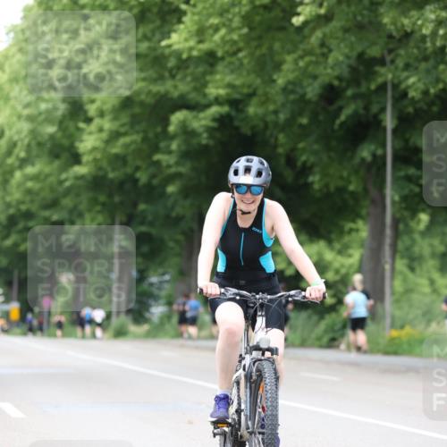 15.06.2025 - 7 Türme Triathlon Yannick Fuchs http://msf.ph/oto/8054785 15.06.2025 13:59:25 Radfahren  meine-sportfotos.de