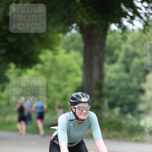 15.06.2025 - 7 Türme Triathlon Yannick Fuchs http://msf.ph/oto/8054827 15.06.2025 14:00:27 Radfahren  meine-sportfotos.de