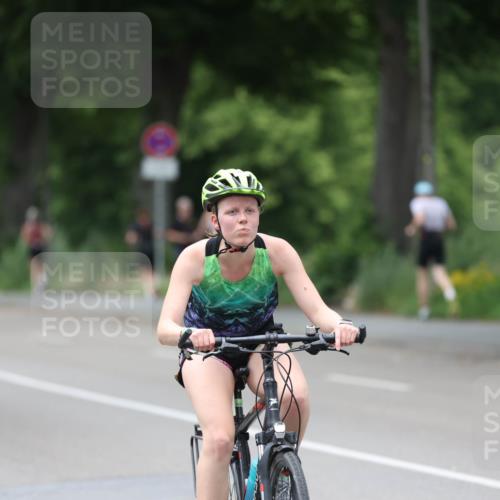15.06.2025 - 7 Türme Triathlon Yannick Fuchs http://msf.ph/oto/8054845 15.06.2025 14:00:48 Radfahren  meine-sportfotos.de