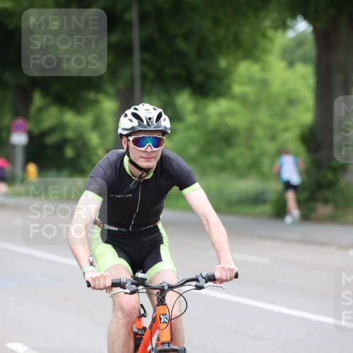 15.06.2025 - 7 Türme Triathlon Yannick Fuchs http://msf.ph/oto/8054949 15.06.2025 14:08:13 Radfahren  meine-sportfotos.de