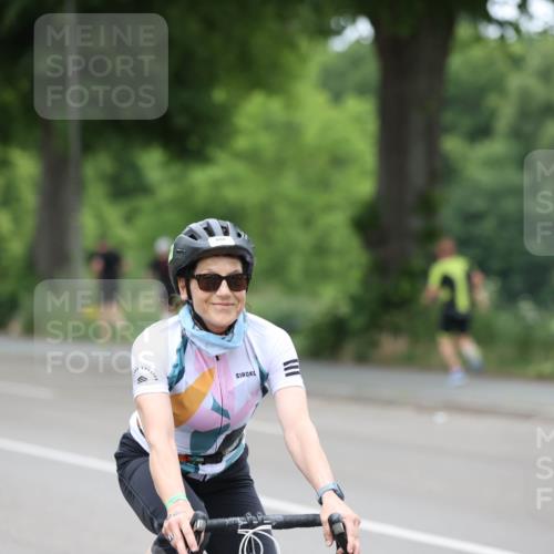 15.06.2025 - 7 Türme Triathlon Yannick Fuchs http://msf.ph/oto/8054970 15.06.2025 14:08:51 Radfahren  meine-sportfotos.de