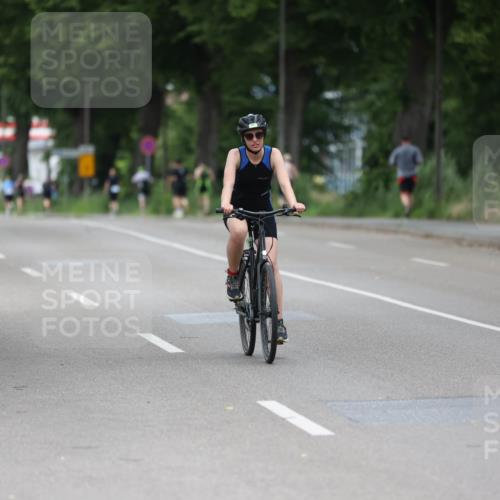 15.06.2025 - 7 Türme Triathlon Yannick Fuchs http://msf.ph/oto/8054994 15.06.2025 14:15:52 Radfahren  meine-sportfotos.de