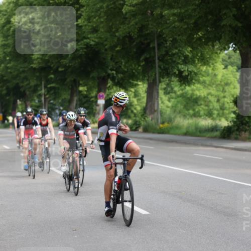 15.06.2025 - 7 Türme Triathlon Yannick Fuchs http://msf.ph/oto/8055054 15.06.2025 09:48:38 Radfahren  meine-sportfotos.de
