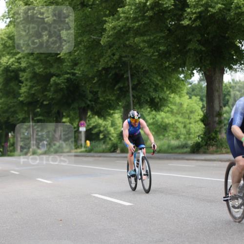 15.06.2025 - 7 Türme Triathlon Yannick Fuchs http://msf.ph/oto/8055111 15.06.2025 09:51:12 Radfahren  meine-sportfotos.de
