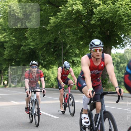 15.06.2025 - 7 Türme Triathlon Yannick Fuchs http://msf.ph/oto/8055140 15.06.2025 09:52:01 Radfahren  meine-sportfotos.de