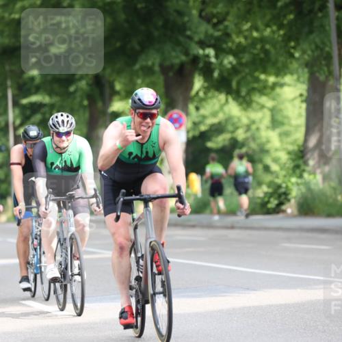 15.06.2025 - 7 Türme Triathlon Yannick Fuchs http://msf.ph/oto/8055260 15.06.2025 09:56:05 Radfahren  meine-sportfotos.de
