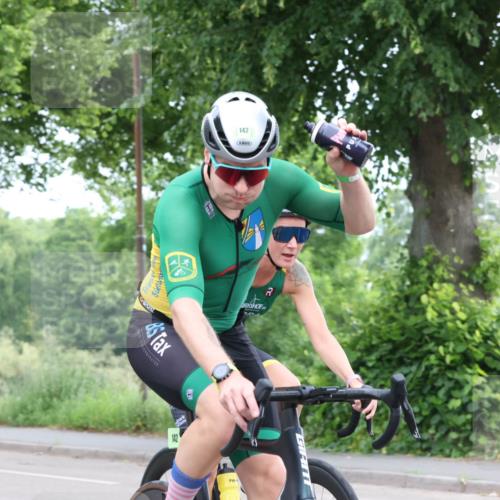 15.06.2025 - 7 Türme Triathlon Yannick Fuchs http://msf.ph/oto/8055371 15.06.2025 10:02:30 Radfahren 142, 142 meine-sportfotos.de
