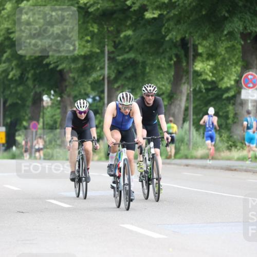 15.06.2025 - 7 Türme Triathlon Yannick Fuchs http://msf.ph/oto/8055396 15.06.2025 10:03:36 Radfahren  meine-sportfotos.de