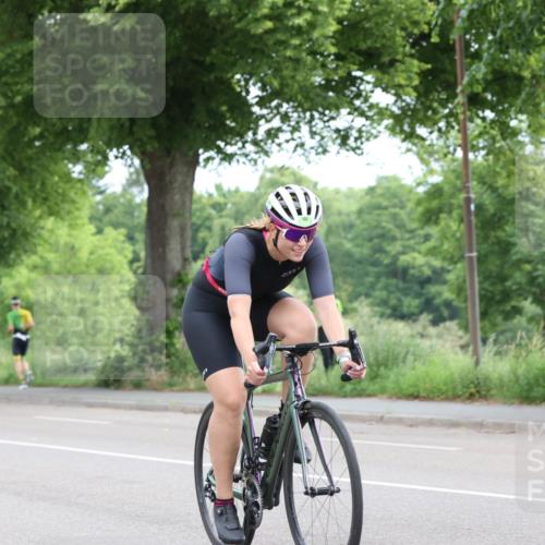 15.06.2025 - 7 Türme Triathlon Yannick Fuchs http://msf.ph/oto/8055401 15.06.2025 10:03:38 Radfahren 133, 135 meine-sportfotos.de