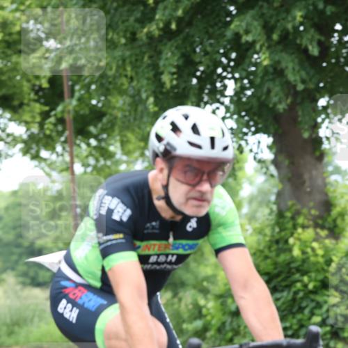 15.06.2025 - 7 Türme Triathlon Yannick Fuchs http://msf.ph/oto/8055420 15.06.2025 10:05:56 Radfahren  meine-sportfotos.de