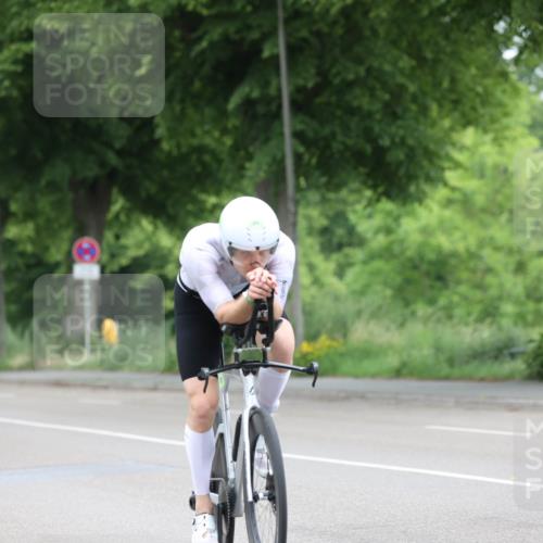 15.06.2025 - 7 Türme Triathlon Yannick Fuchs http://msf.ph/oto/8055463 15.06.2025 10:53:24 Radfahren  meine-sportfotos.de