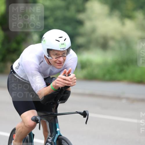 15.06.2025 - 7 Türme Triathlon Yannick Fuchs http://msf.ph/oto/8055481 15.06.2025 11:00:16 Radfahren  meine-sportfotos.de