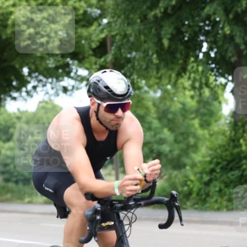 15.06.2025 - 7 Türme Triathlon Yannick Fuchs http://msf.ph/oto/8055540 15.06.2025 11:05:35 Radfahren  meine-sportfotos.de