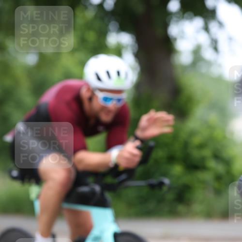 15.06.2025 - 7 Türme Triathlon Yannick Fuchs http://msf.ph/oto/8055546 15.06.2025 11:05:55 Radfahren  meine-sportfotos.de