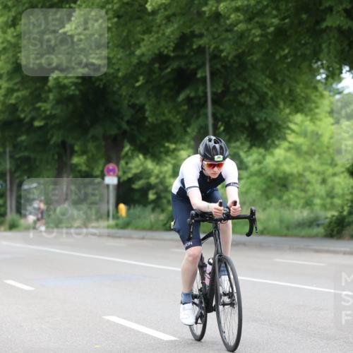 15.06.2025 - 7 Türme Triathlon Yannick Fuchs http://msf.ph/oto/8055561 15.06.2025 11:06:03 Radfahren  meine-sportfotos.de